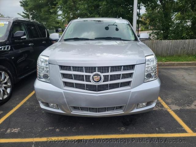 used 2013 Cadillac Escalade ESV car, priced at $8,950