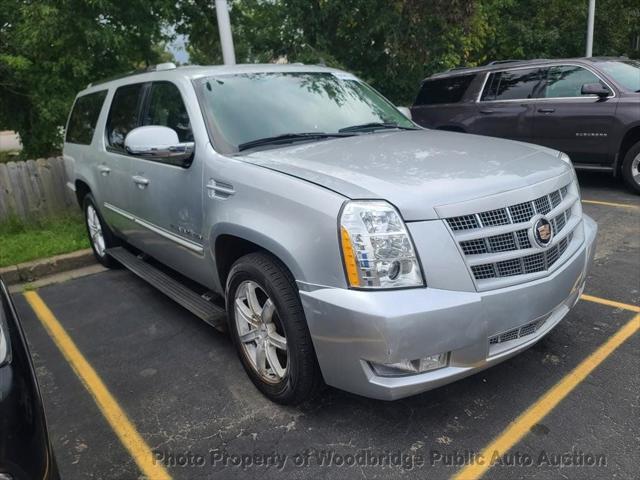 used 2013 Cadillac Escalade ESV car, priced at $8,950