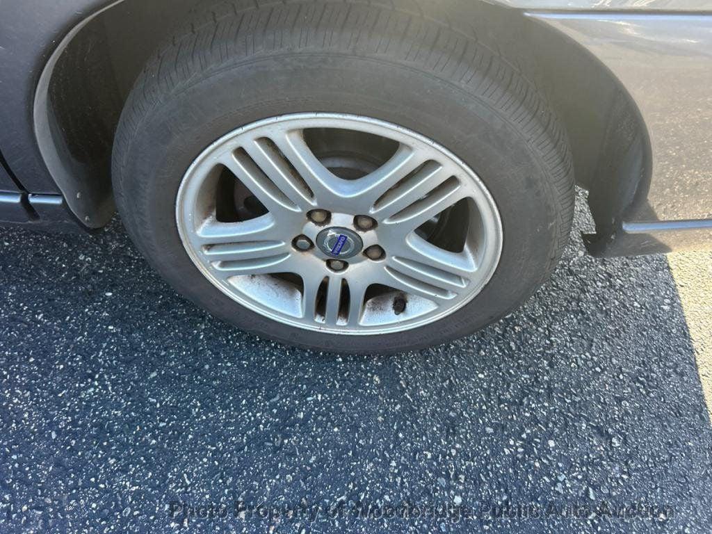 used 2007 Volvo S60 car, priced at $2,450