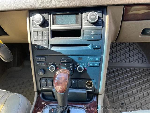 used 2014 Volvo XC90 car, priced at $6,900