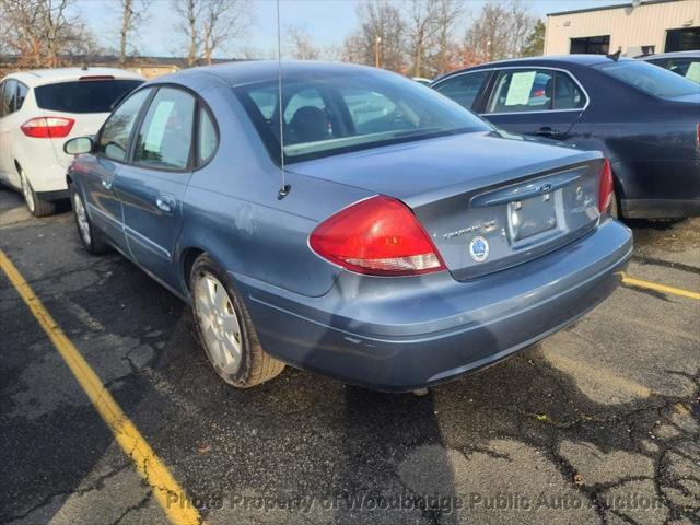 used 2005 Ford Taurus car