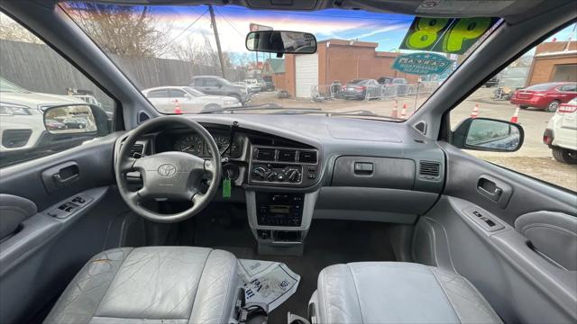 used 1998 Toyota Sienna car, priced at $2,499