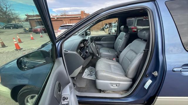 used 1998 Toyota Sienna car, priced at $2,499