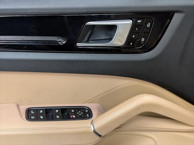 used 2021 Porsche Cayenne E-Hybrid car, priced at $51,919