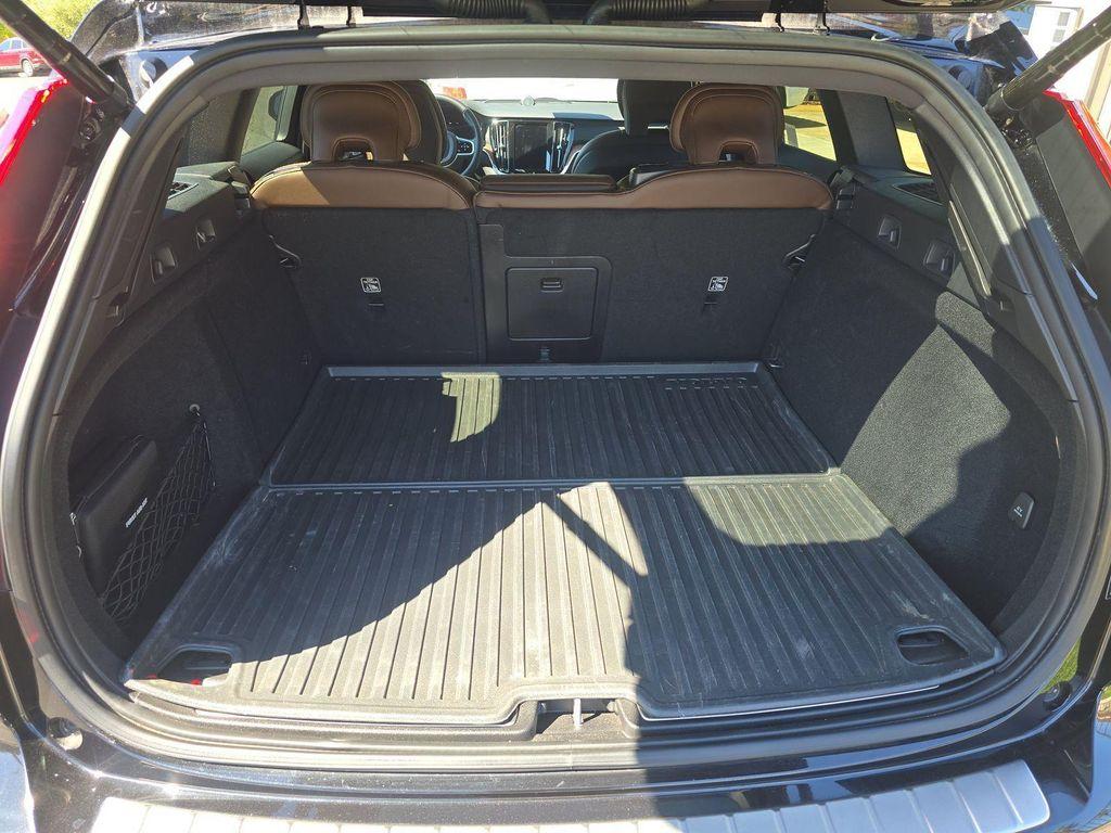used 2023 Volvo V60 Cross Country car, priced at $44,995