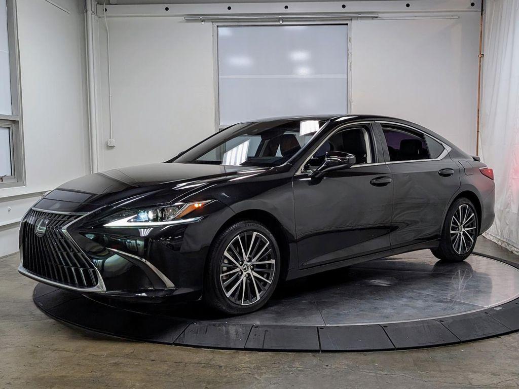 used 2024 Lexus ES 300h car, priced at $41,417