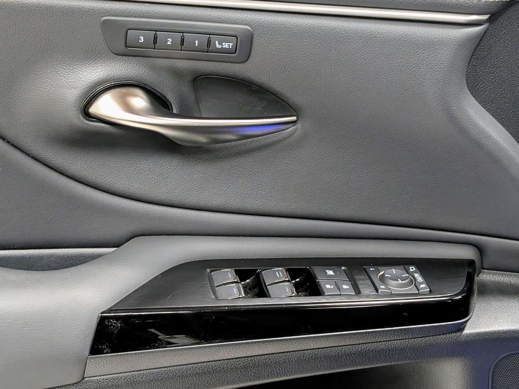 used 2024 Lexus ES 300h car, priced at $41,417