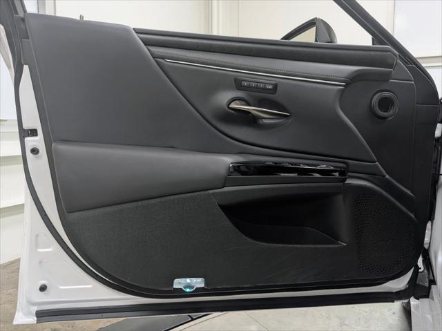 used 2024 Lexus ES 300h car, priced at $43,978