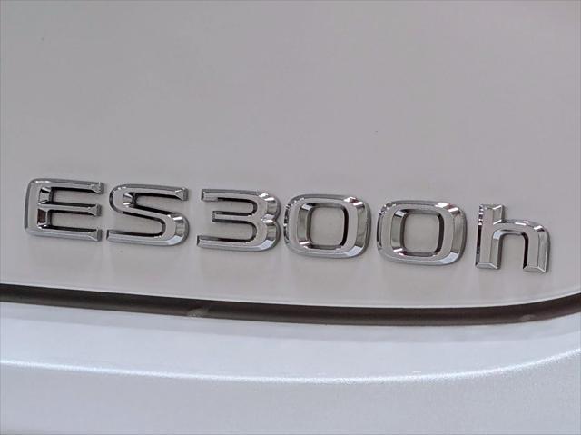 used 2024 Lexus ES 300h car, priced at $43,978