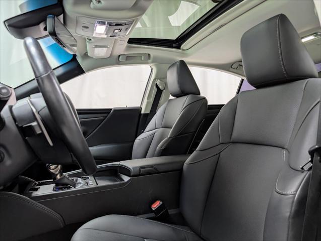 used 2024 Lexus ES 300h car, priced at $43,978