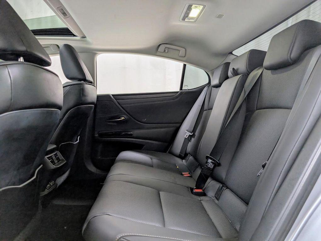 used 2022 Lexus ES 300h car, priced at $33,995