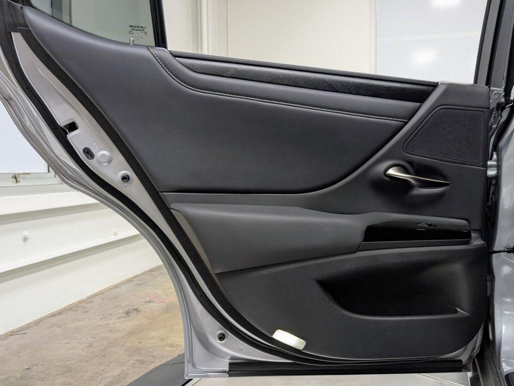 used 2022 Lexus ES 300h car, priced at $33,995