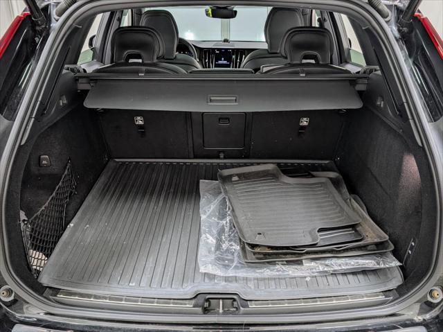 used 2022 Volvo XC60 car, priced at $41,995