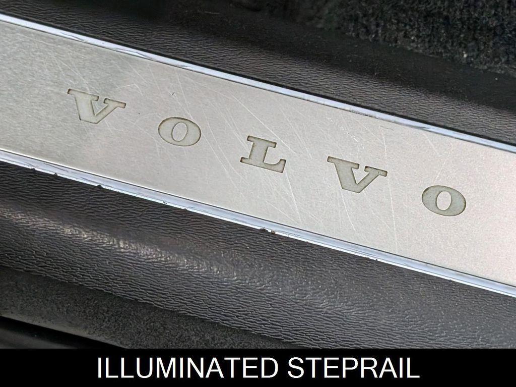 used 2018 Volvo XC90 car, priced at $20,056