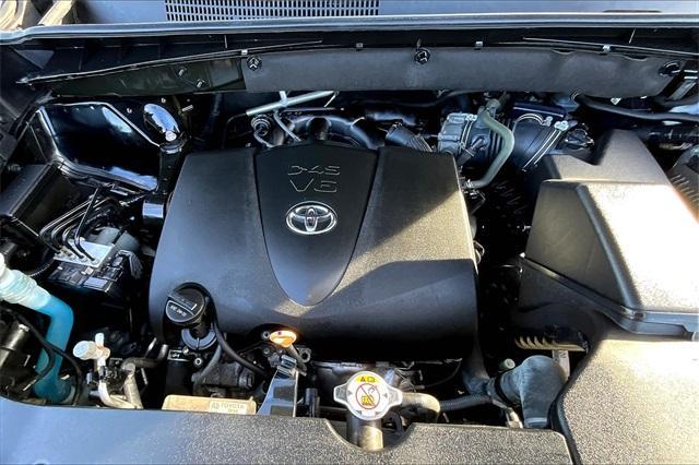 used 2019 Toyota Highlander car, priced at $26,308