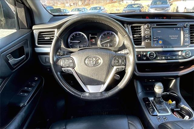 used 2019 Toyota Highlander car, priced at $26,308