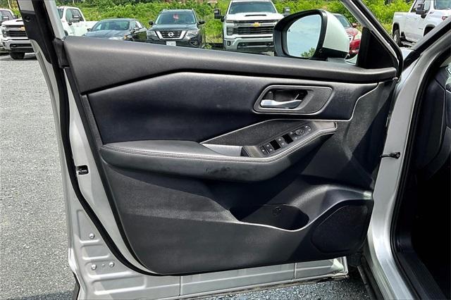 used 2025 Nissan Rogue car, priced at $30,992