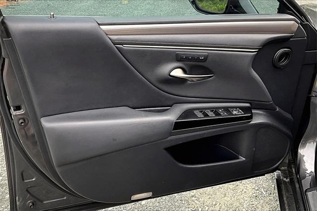 used 2022 Lexus ES 350 car, priced at $32,373