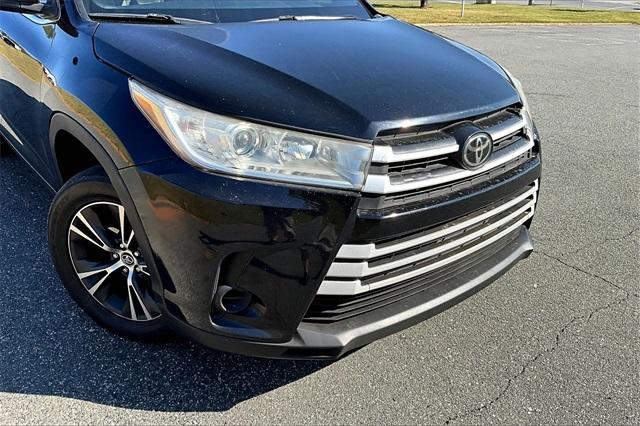 used 2019 Toyota Highlander car, priced at $23,796