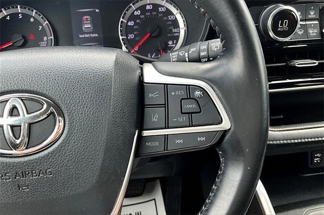 used 2022 Toyota Highlander car, priced at $29,688