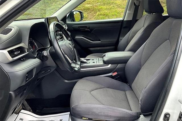 used 2022 Toyota Highlander car, priced at $29,688