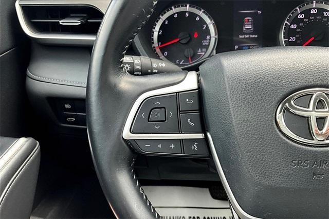 used 2022 Toyota Highlander car, priced at $29,688