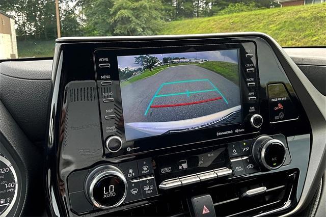used 2022 Toyota Highlander car, priced at $29,688
