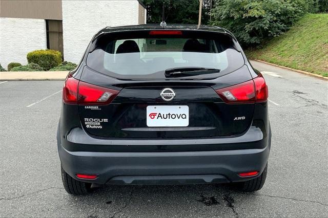 used 2019 Nissan Rogue Sport car, priced at $17,601