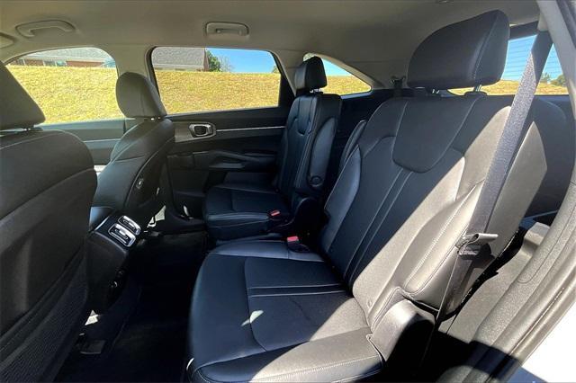 used 2022 Kia Sorento car, priced at $24,918