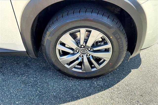 used 2022 Nissan Pathfinder car, priced at $24,282