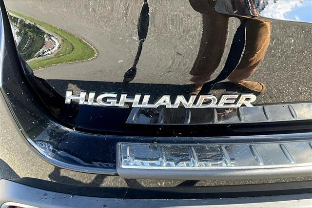 used 2019 Toyota Highlander car, priced at $24,966