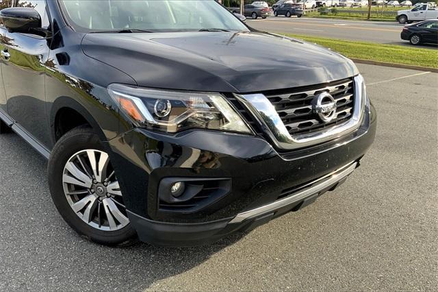 used 2020 Nissan Pathfinder car, priced at $22,820