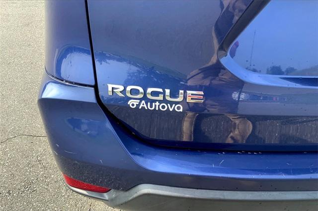 used 2018 Nissan Rogue car, priced at $15,269