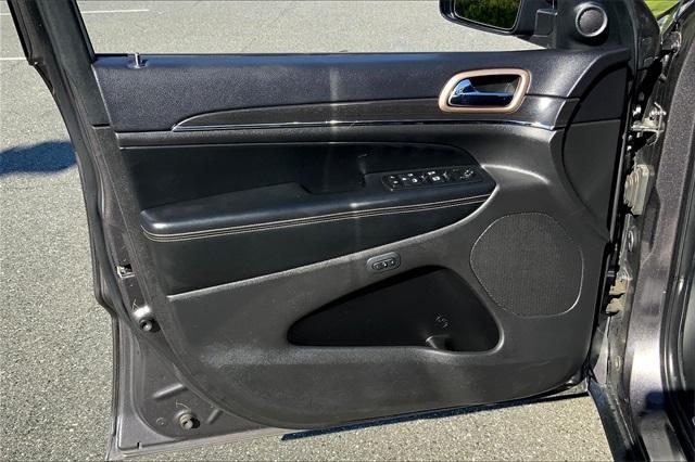 used 2015 Jeep Grand Cherokee car, priced at $10,319