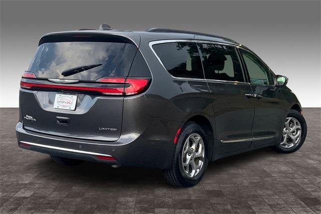 used 2022 Chrysler Pacifica car, priced at $28,885