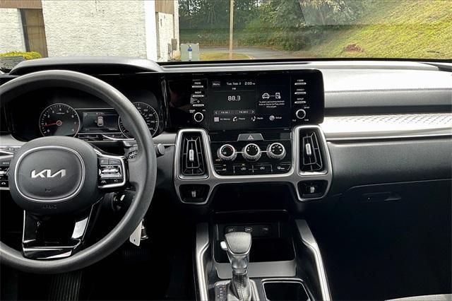 used 2023 Kia Sorento car, priced at $22,254