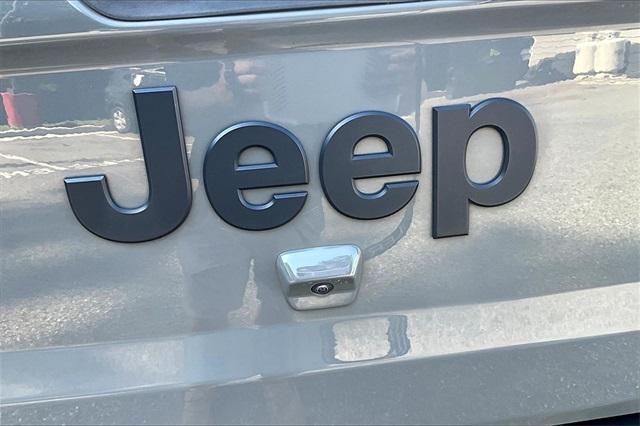 used 2021 Jeep Gladiator car, priced at $32,477