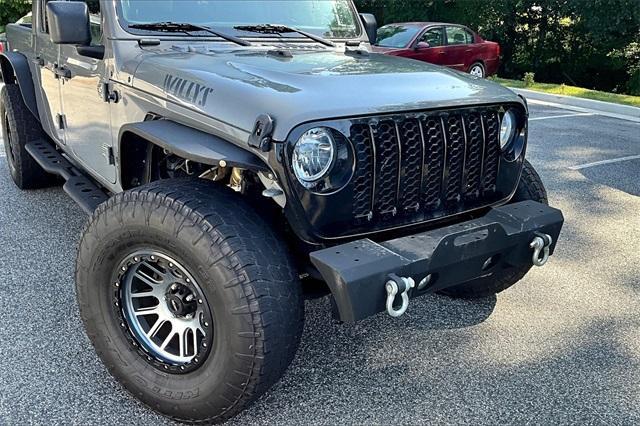 used 2021 Jeep Gladiator car, priced at $32,477