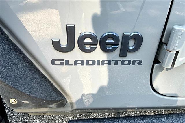 used 2021 Jeep Gladiator car, priced at $32,477