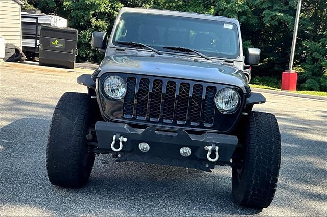 used 2021 Jeep Gladiator car, priced at $32,477