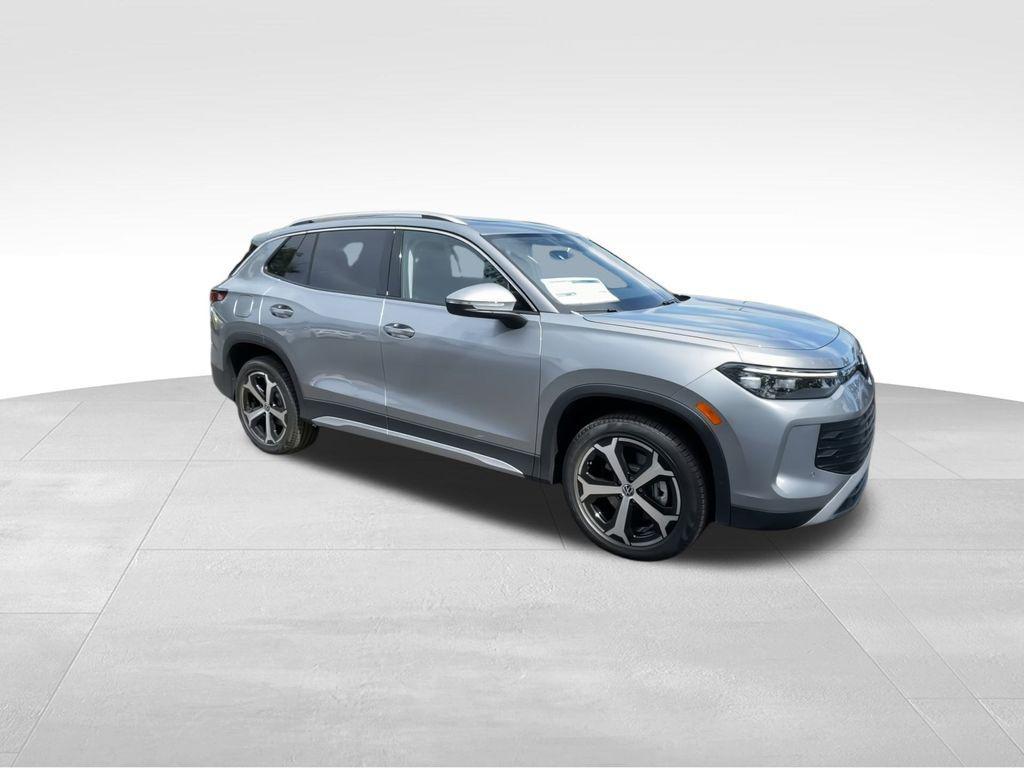 new 2025 Volkswagen Tiguan car, priced at $33,155