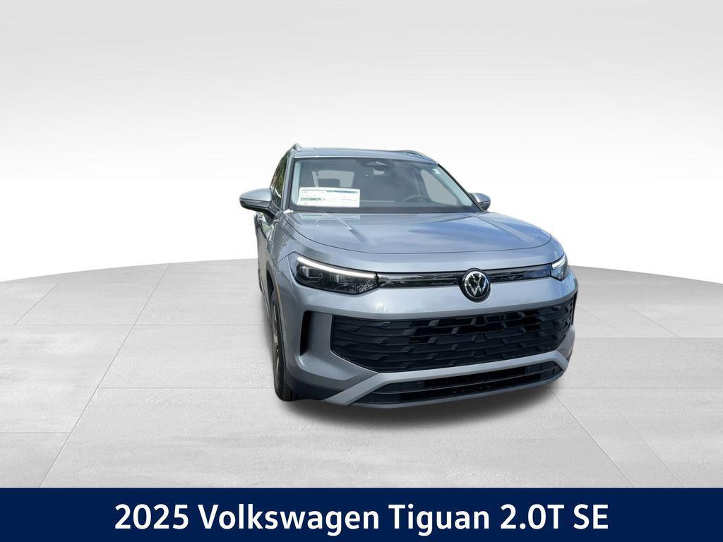 new 2025 Volkswagen Tiguan car, priced at $32,905