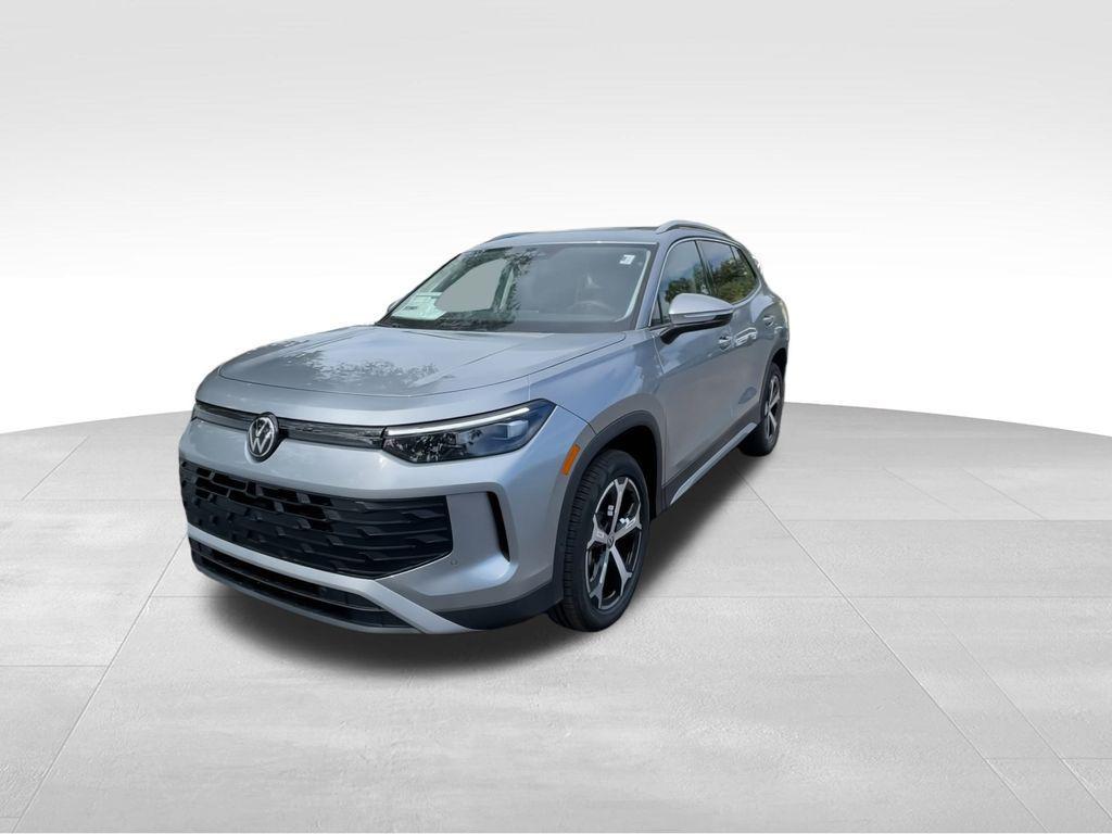 new 2025 Volkswagen Tiguan car, priced at $33,155