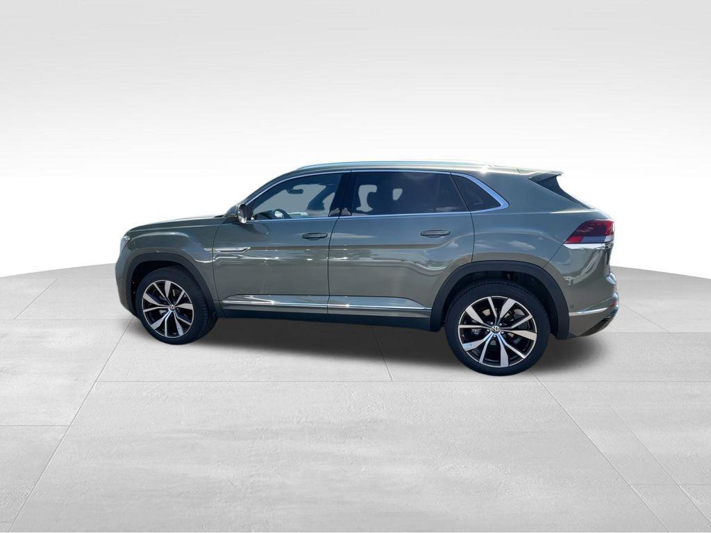 new 2026 Volkswagen Atlas Cross Sport car, priced at $53,274