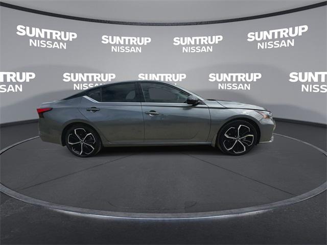 used 2023 Nissan Altima car, priced at $24,885