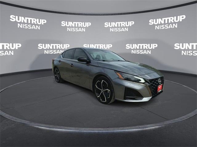 used 2023 Nissan Altima car, priced at $24,885