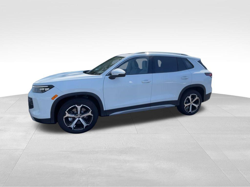 new 2025 Volkswagen Tiguan car, priced at $33,020