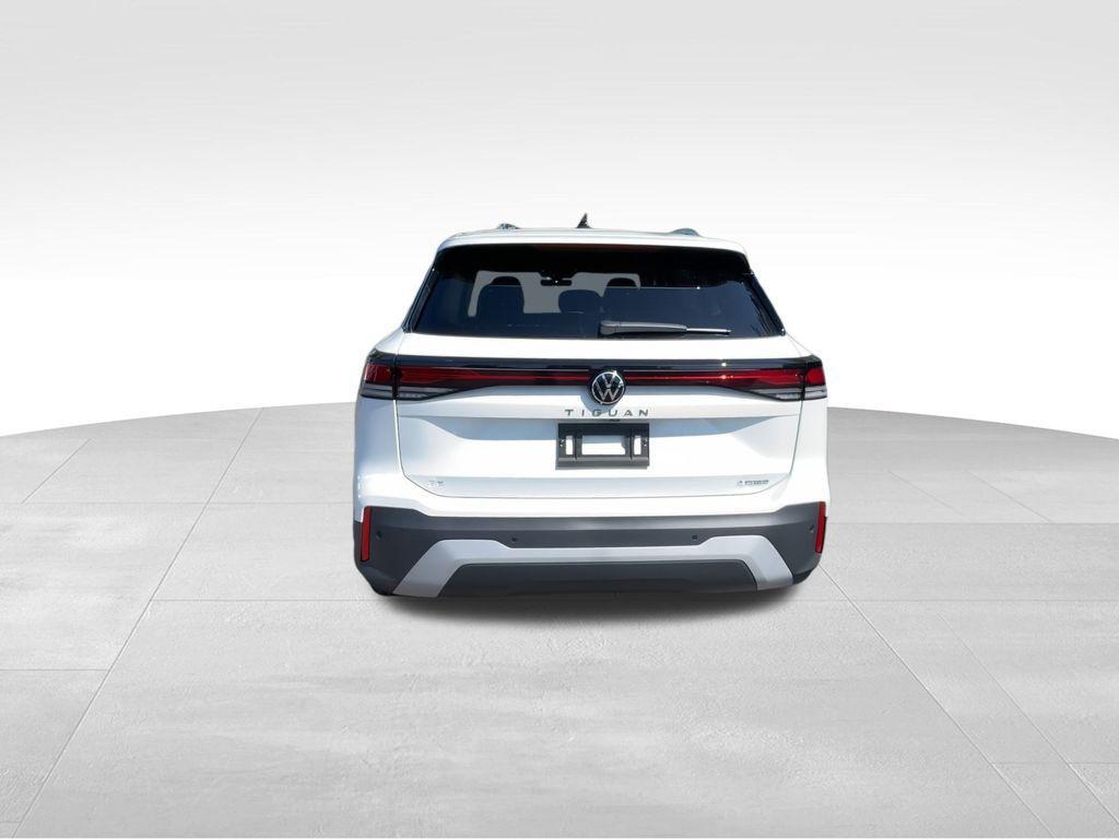 new 2025 Volkswagen Tiguan car, priced at $33,020
