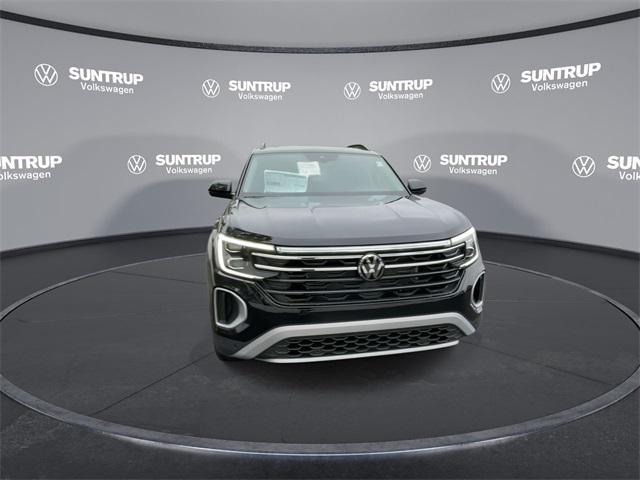new 2025 Volkswagen Atlas car, priced at $45,077