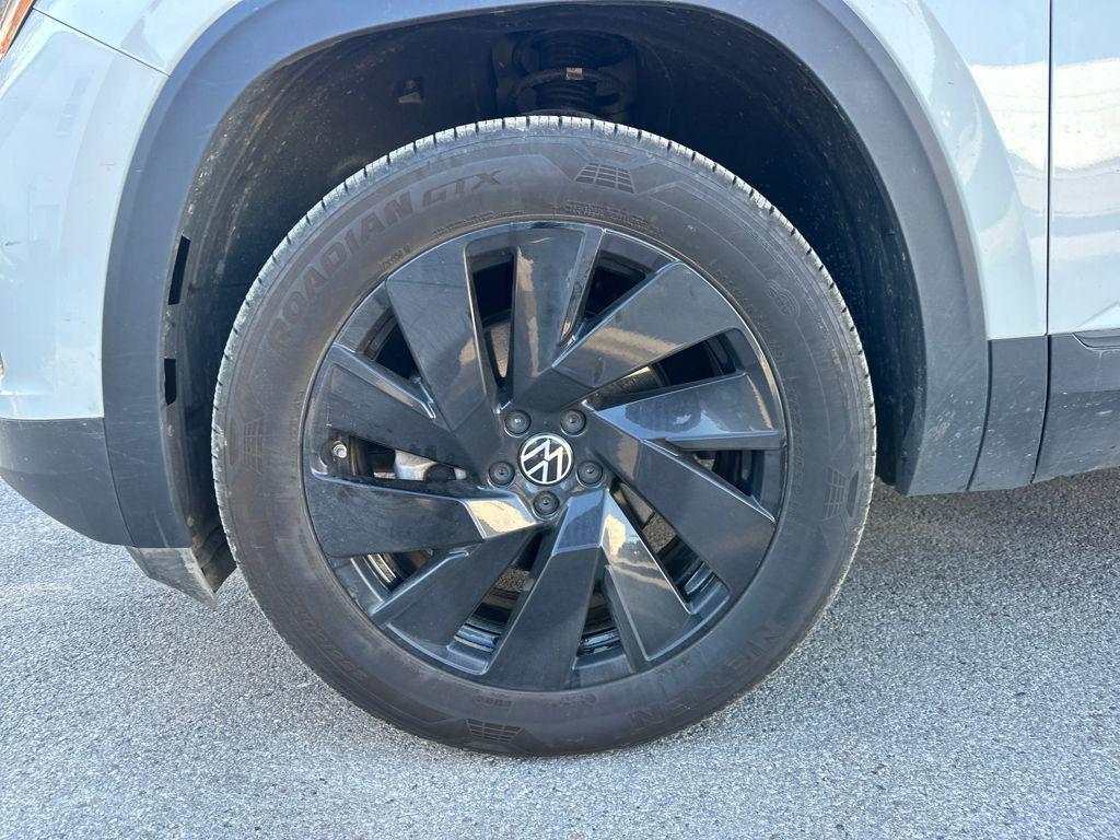 used 2024 Volkswagen Atlas Cross Sport car, priced at $32,555